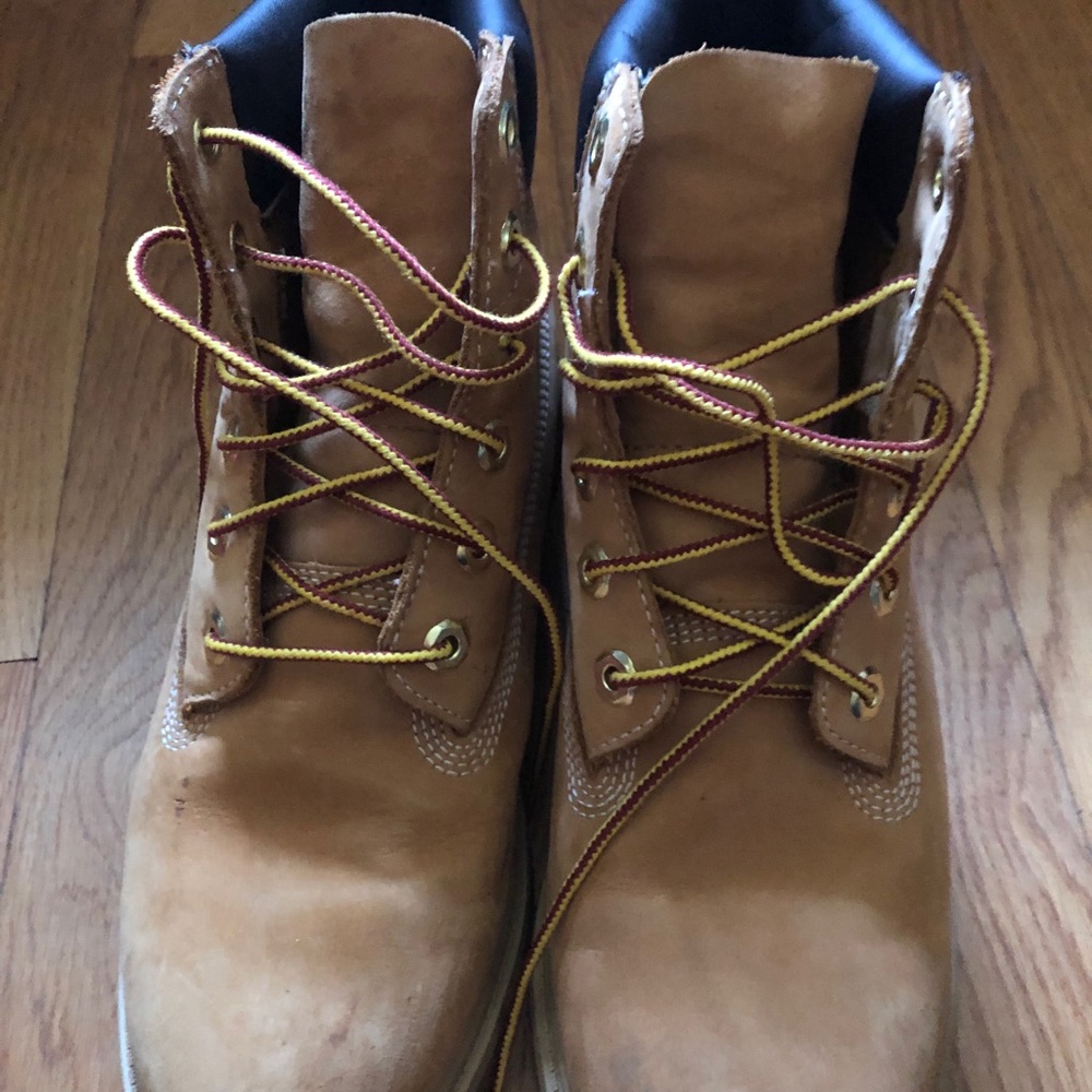 Youth timberlands size 6
